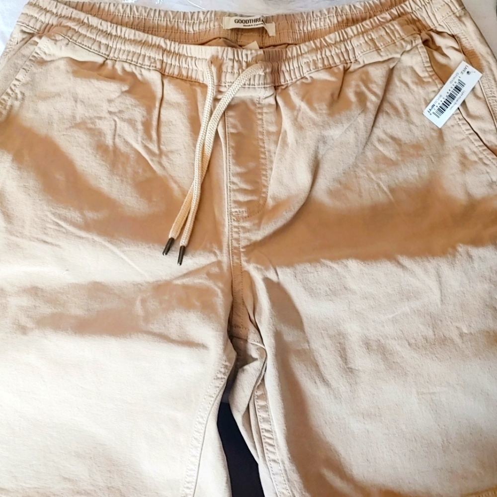Amazon Essentials men's slim fit 5" pull-on Comfort stretch canvas short